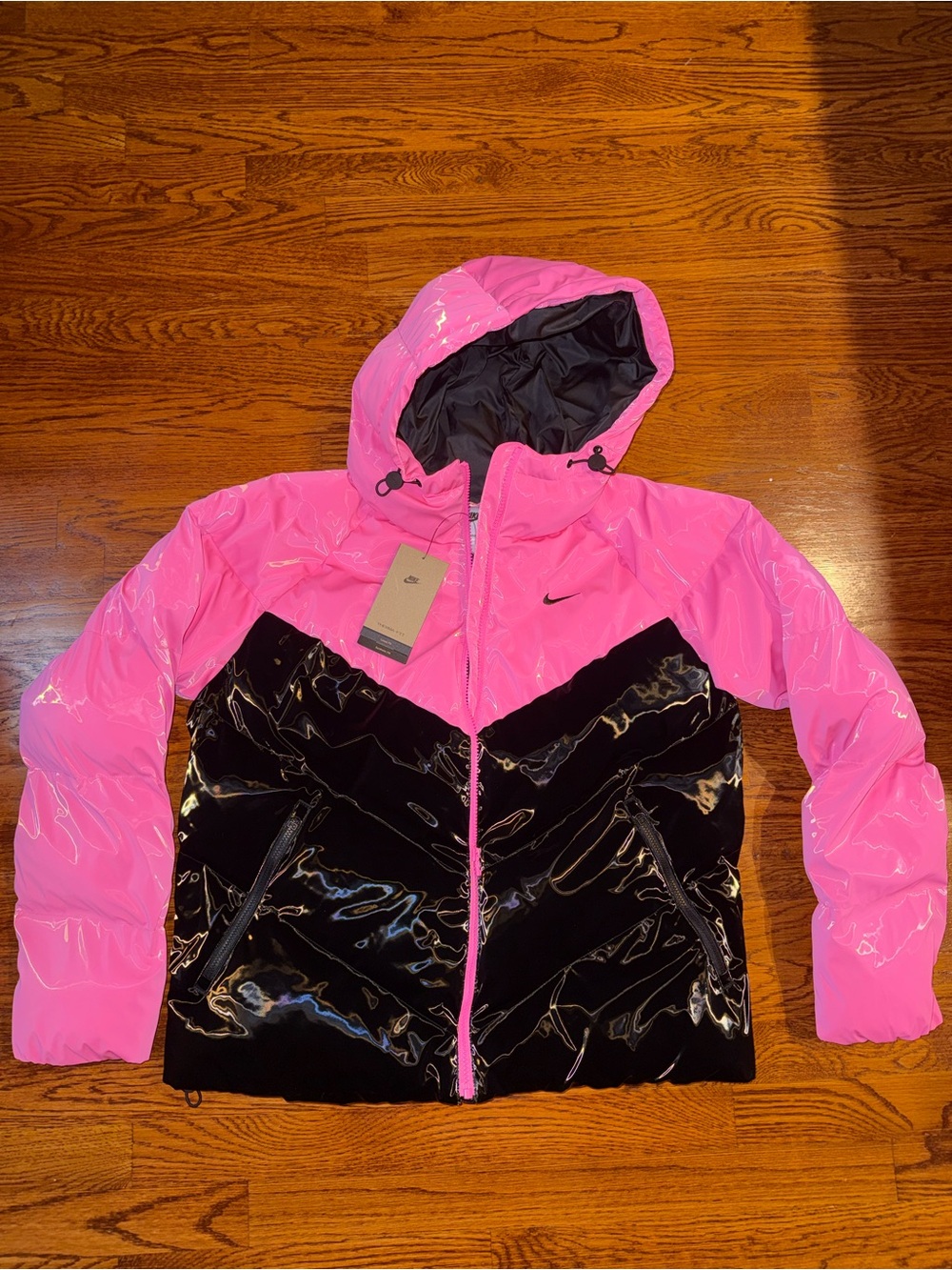 Nike Therma-Fit Shine Puffer Jacket Womens Size Small Black Pink HV5242-649 $230